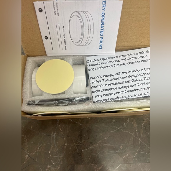 6 Pack Battery Operated LED Light Pucks, Dimmable with timers and remotes - Picture 7 of 14